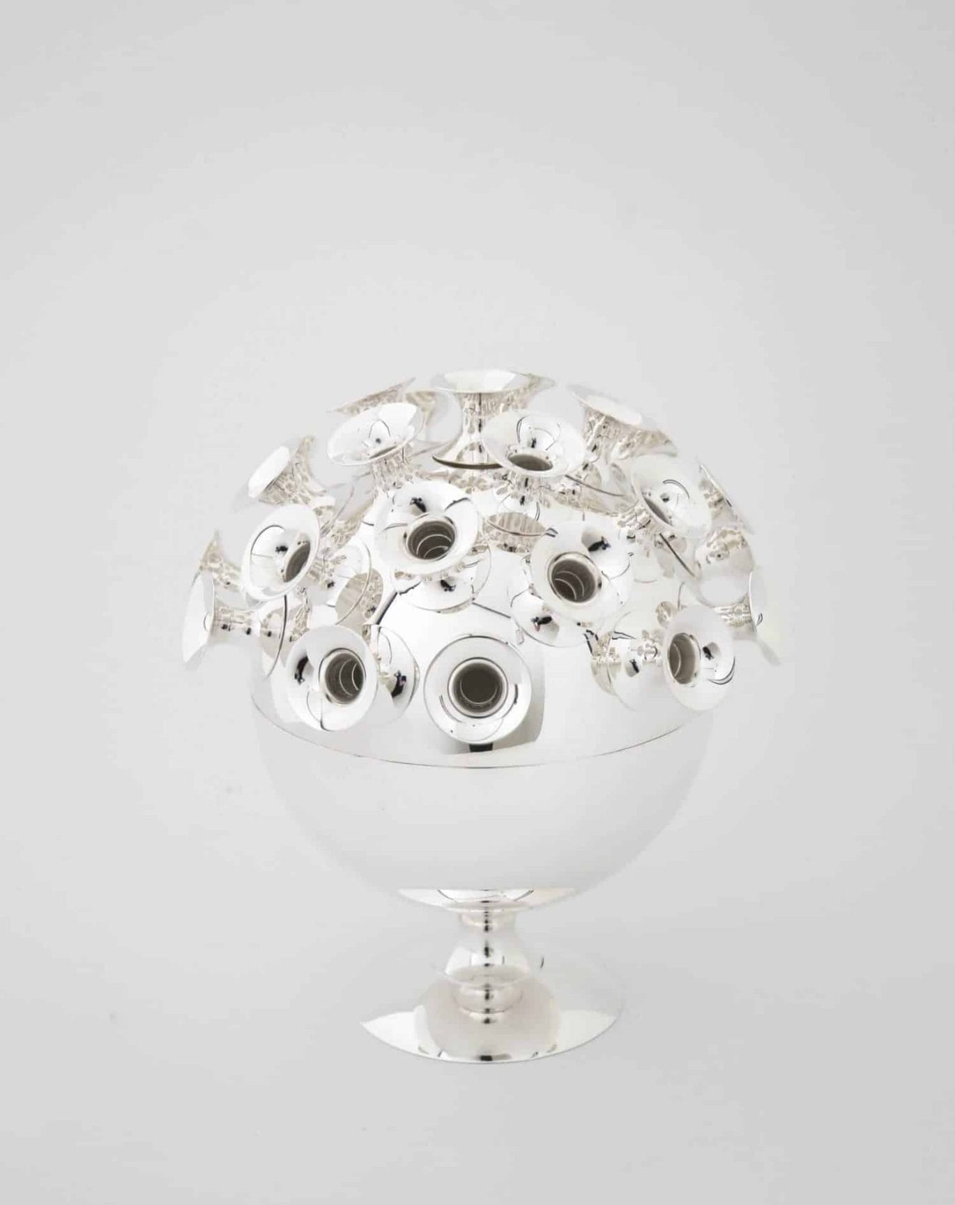 zilveren vaas door Richard Hutten voor Christofle
