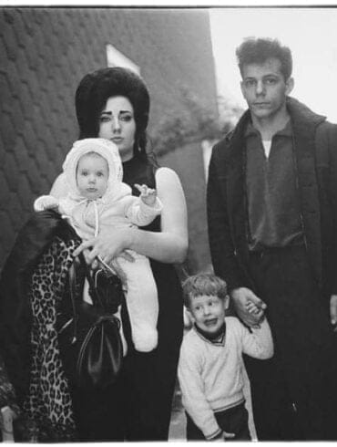 a young brooklyn family going for a sunday outing nyc 1966 c the estate of diane arbus