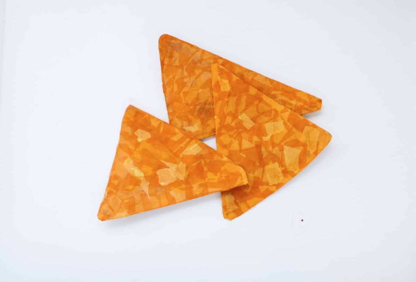 Doritos, Nacho Cheese (2015), karton, papier en lijm,, foto: Mikayla Whitmore