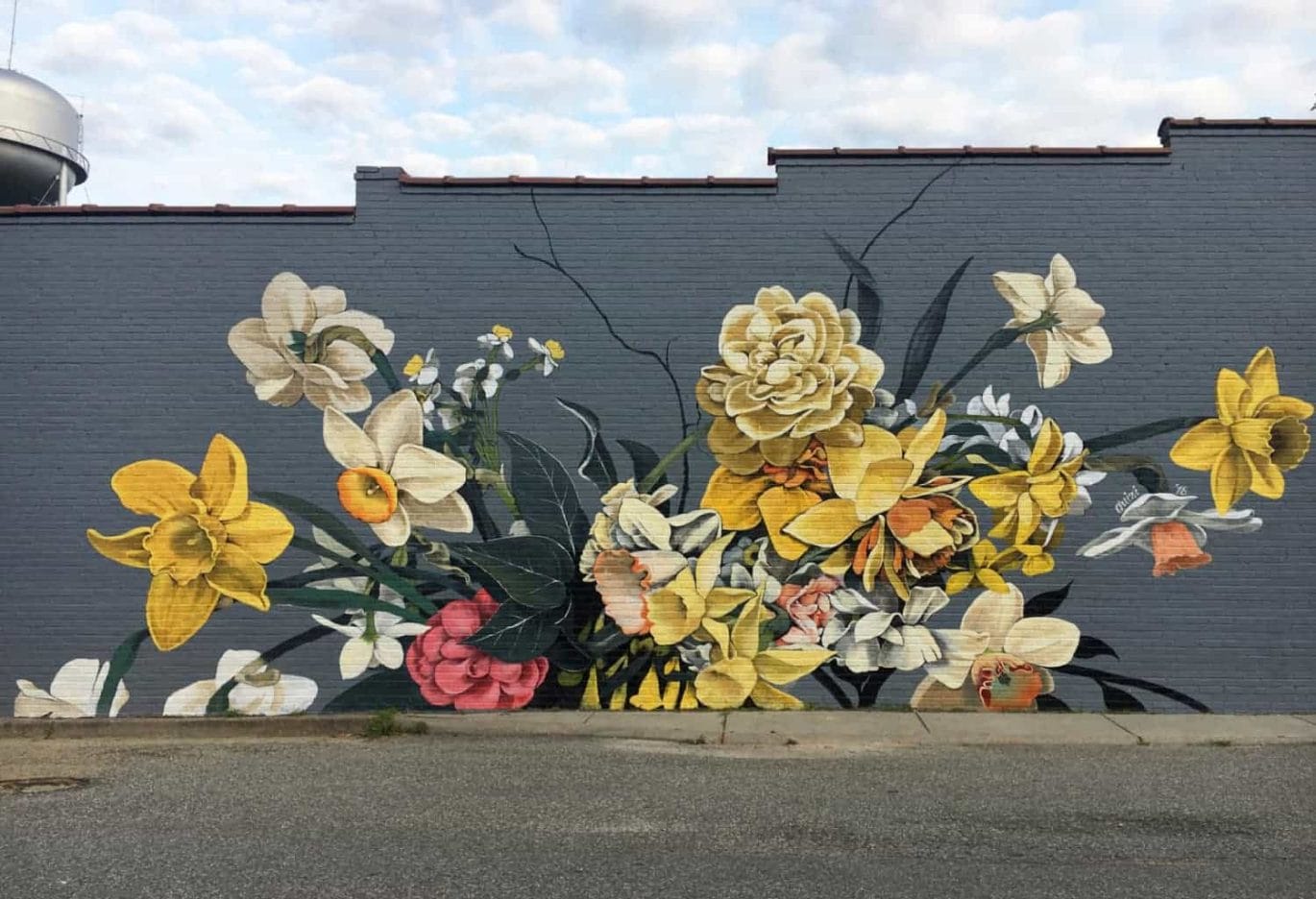 straatkunst met bloemen