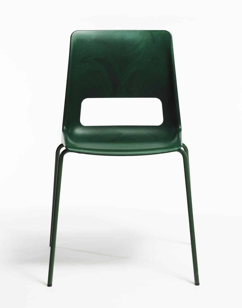 klassieke stoel van gerecycled plastic