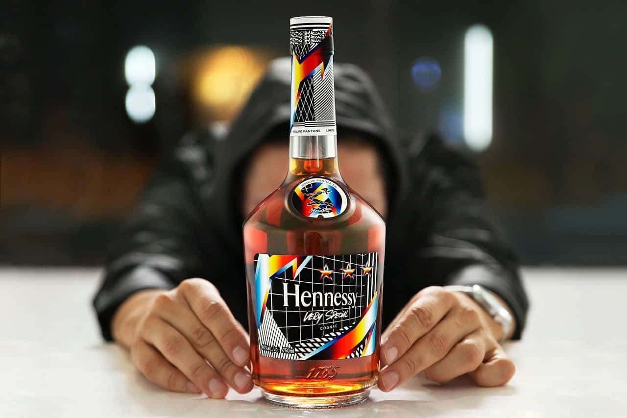 Felipe Pantone ontwerpt fles voor Hennessy