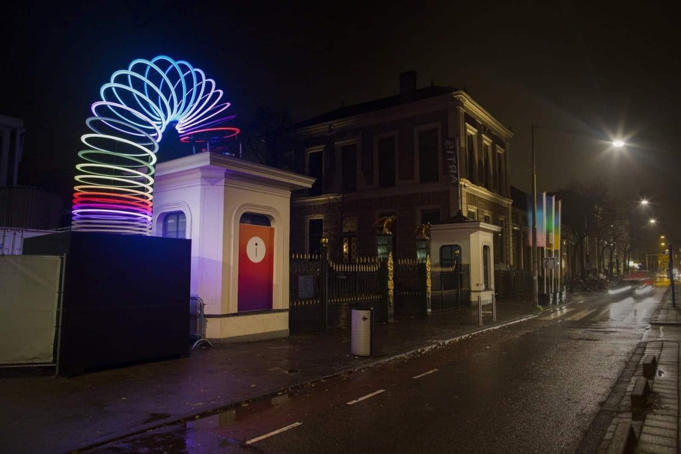 End over End - By Lucy McDonnell (Studio Vertigo) - Amsterdam Light Festival 2019 - Photo Copyright Janus van den Eijnden (2)