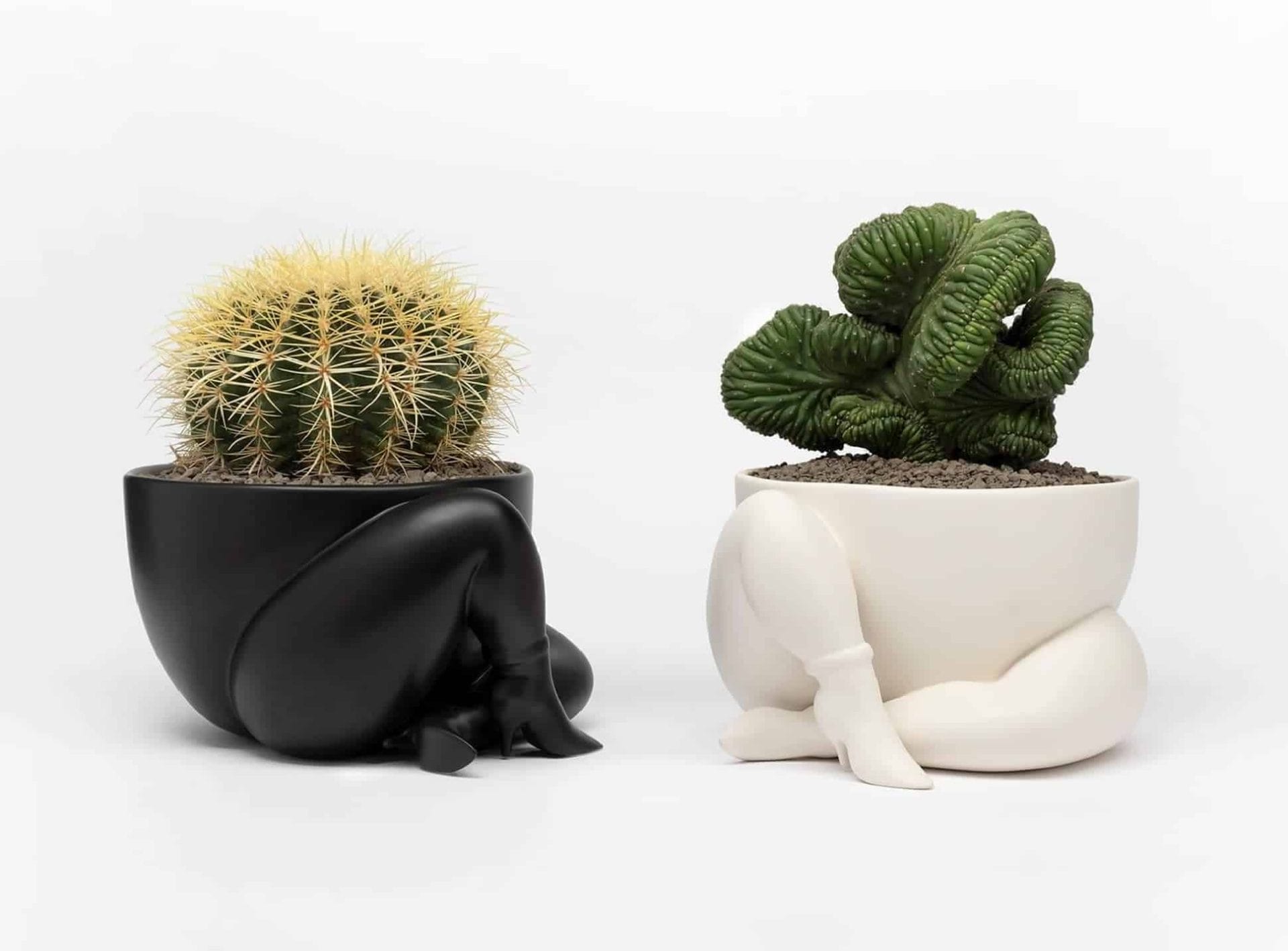 Parra - a high heeled two legged planter