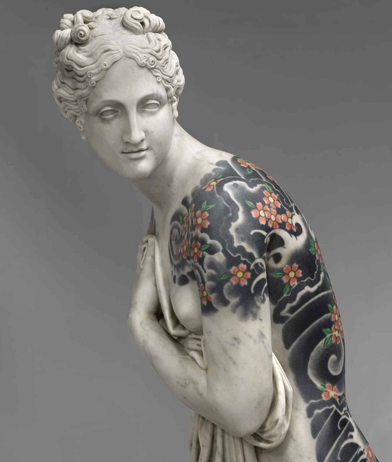 Sculptuur met tatoeage