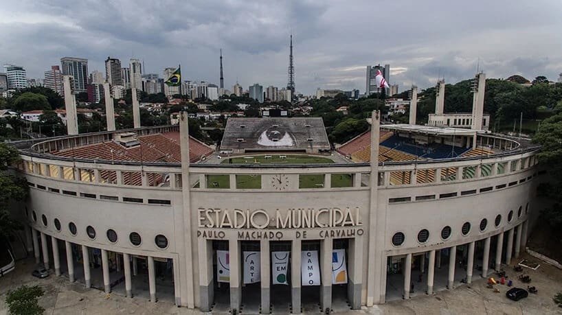 JR in het Estádio do Pacaembu