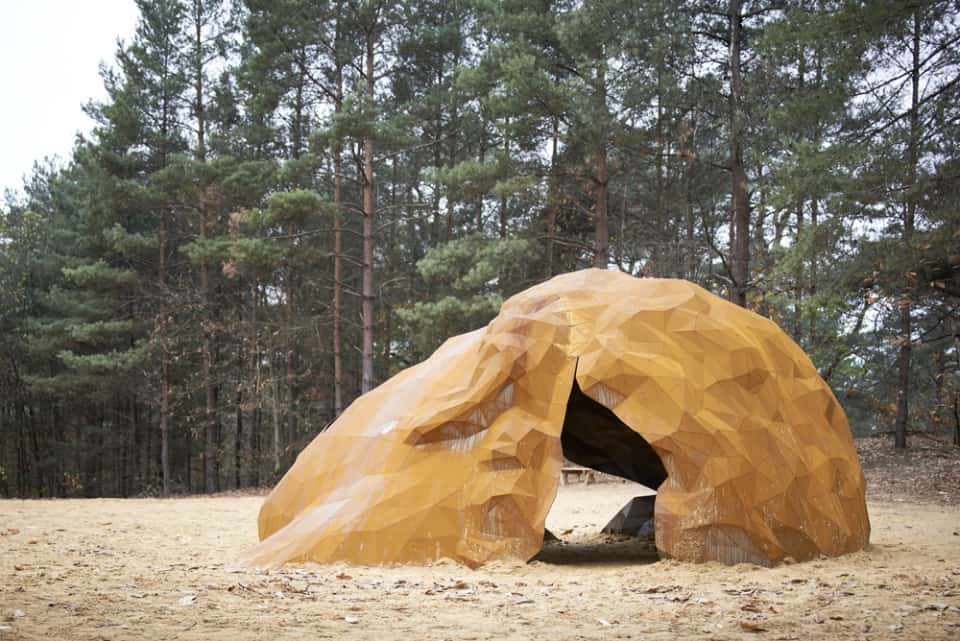 Gijs van Vaerenbergh - A Giant Sculpture