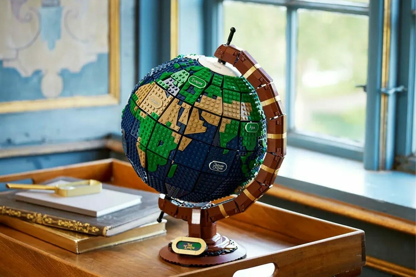 LEGO The Globe