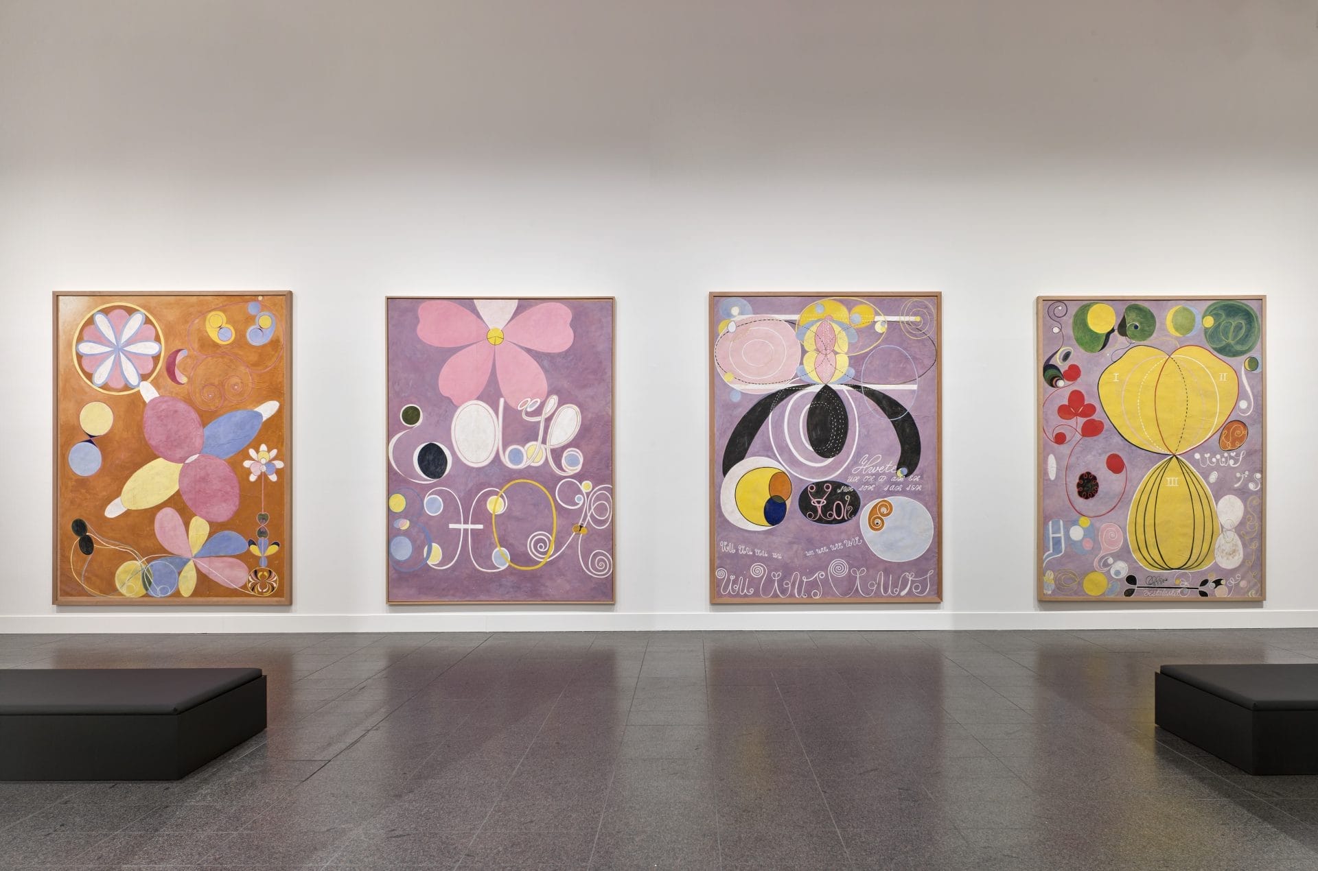 Hilma af Klint en Wasssily Kandinsky, Dreams of the Future, installatiezicht, kunstcollectie Noordrijn-Westfalen, 2024, foto: Achim Kukulies