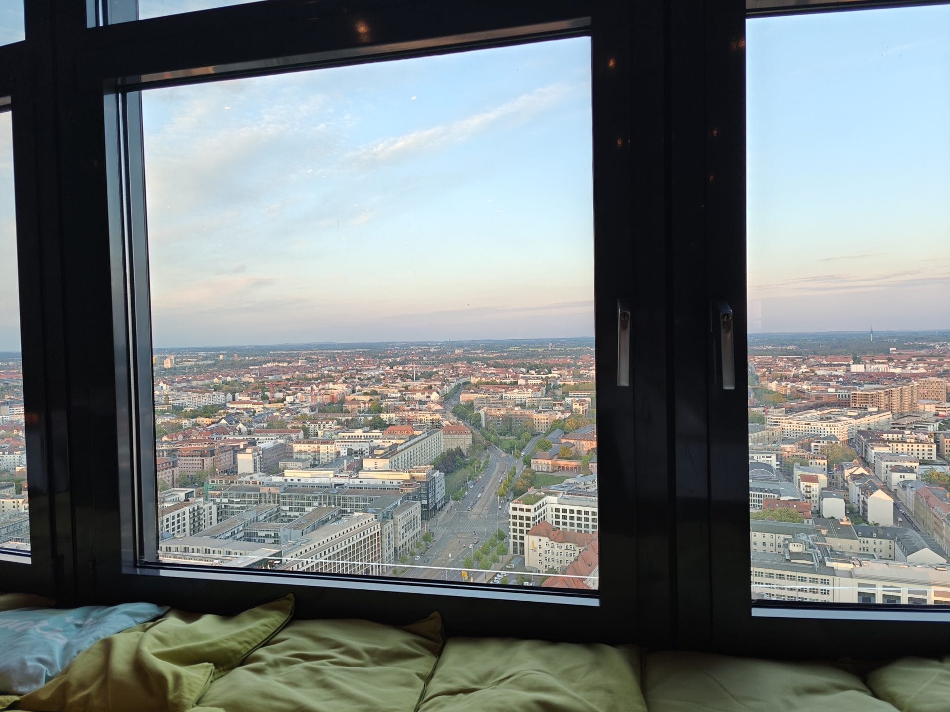 Uitzicht vanuit het restaurant van de Panorama Tower