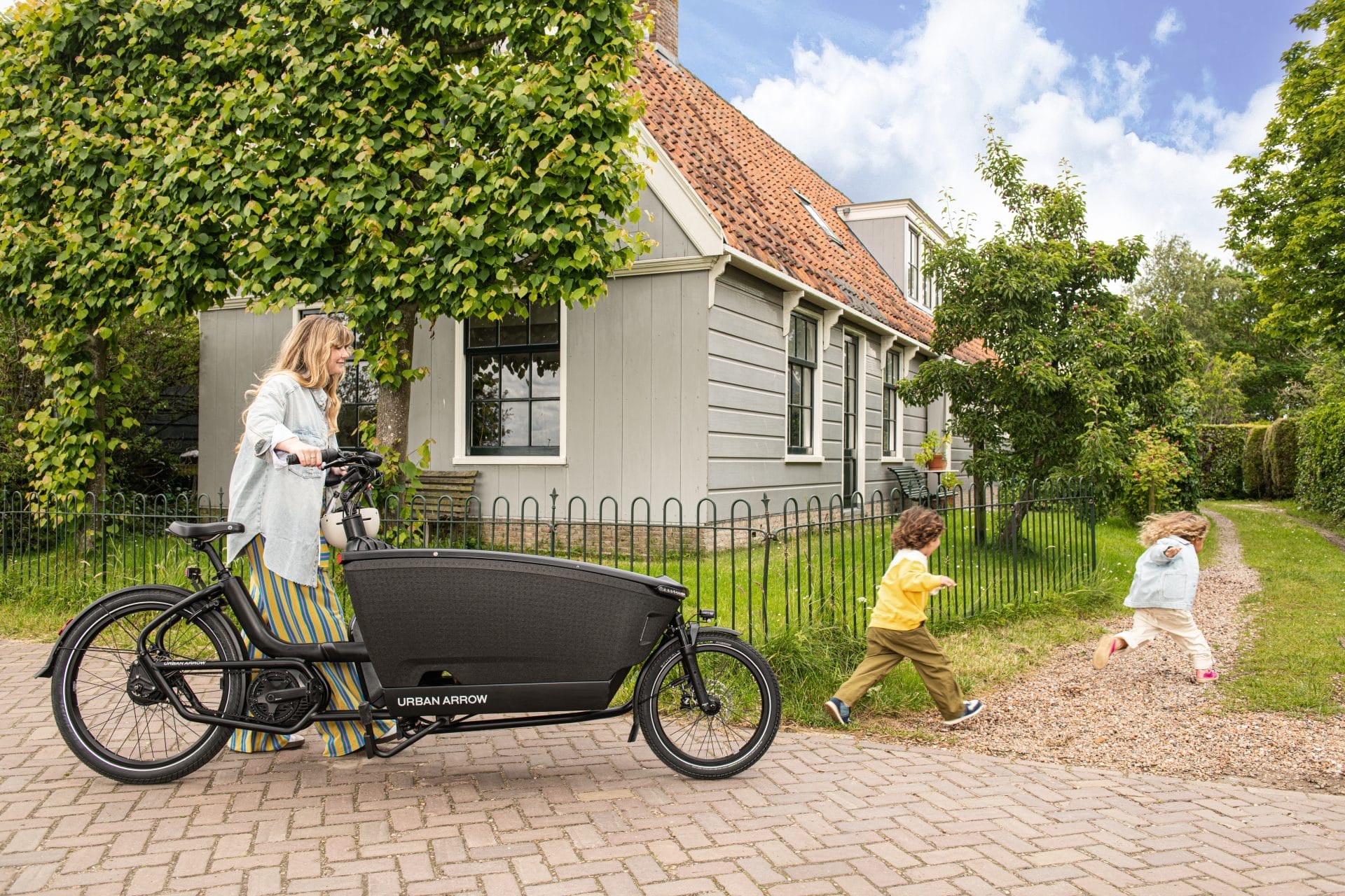 Urban Arrow lanceert vernieuwde FamilyNext bakfiets