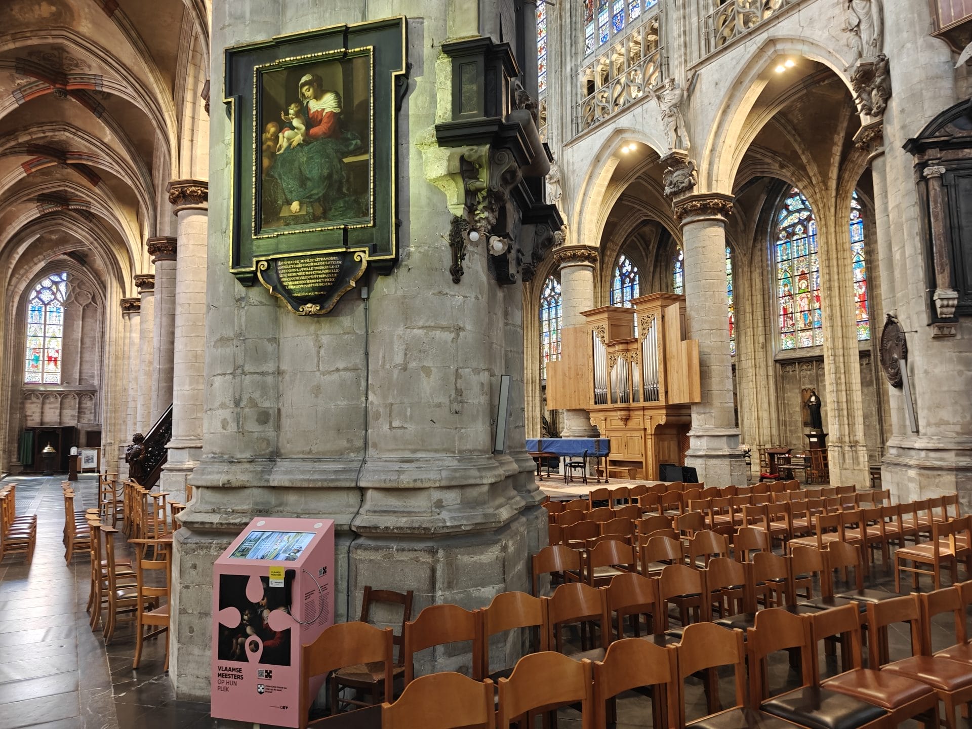 Vlaamse Meesters op hun plek in de Onze-Lieve-Vrouw-ter-Zavelkerk