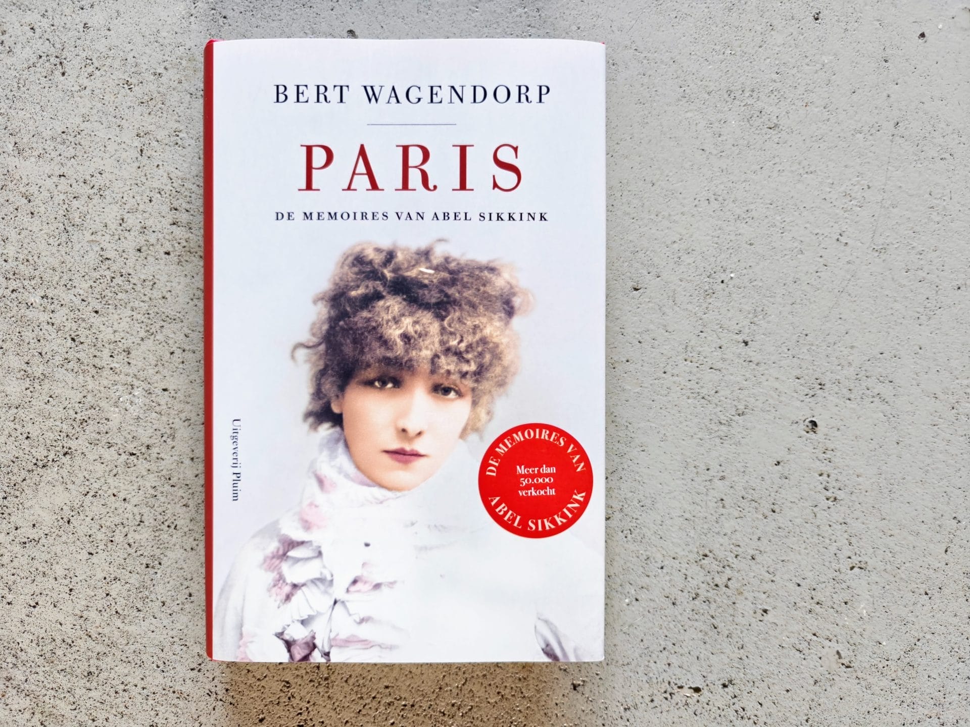 Omslag van het boek Paris van Bert Wagendorp