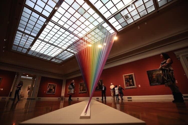 regenboog in het museum
