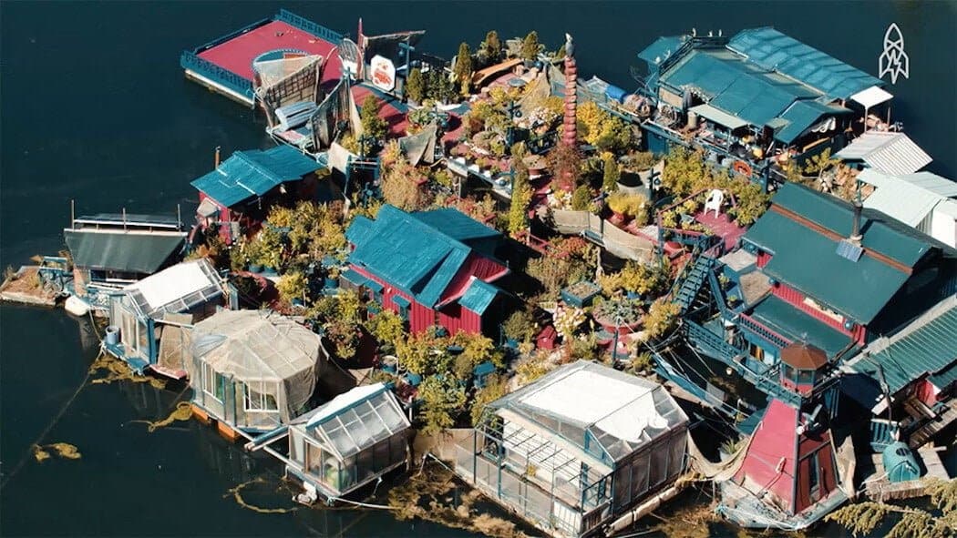 kunstenaars bouwden hun eigen eiland