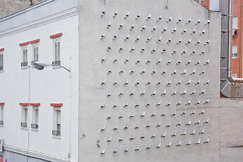 150 beveiligingscamera's aan 1 muur
